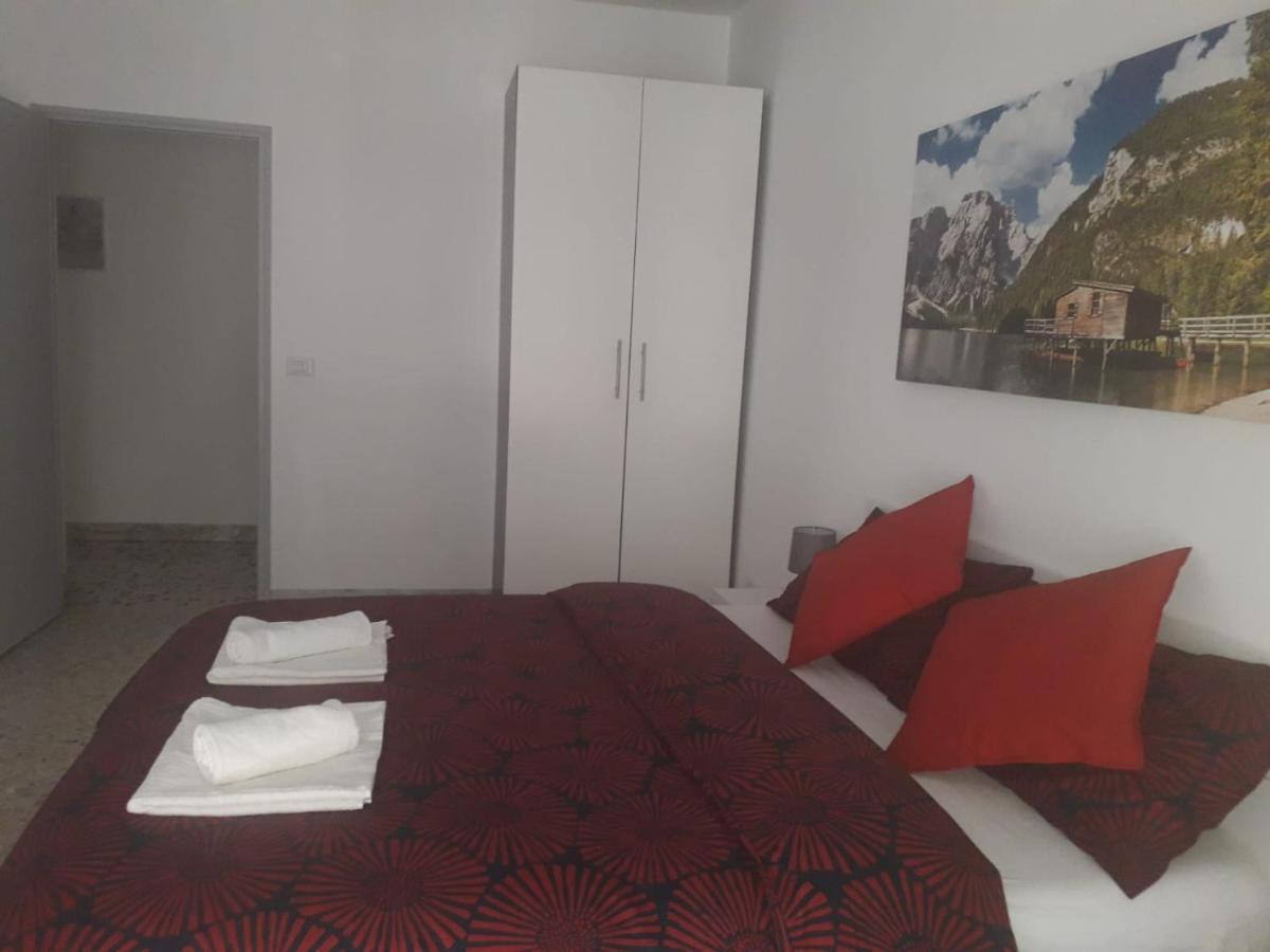 Centro Monti Tiburtini B&B Roma Экстерьер фото