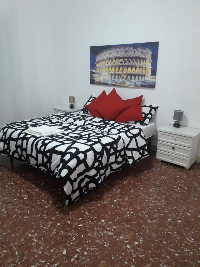 Centro Monti Tiburtini B&B Roma Экстерьер фото
