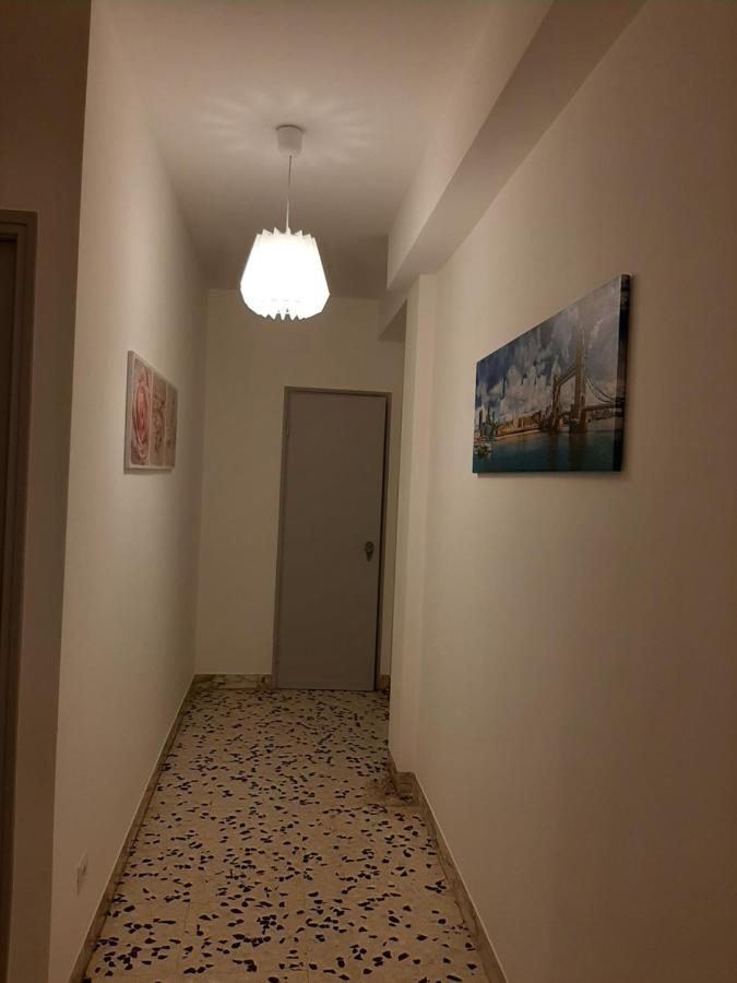 Centro Monti Tiburtini B&B Roma Экстерьер фото